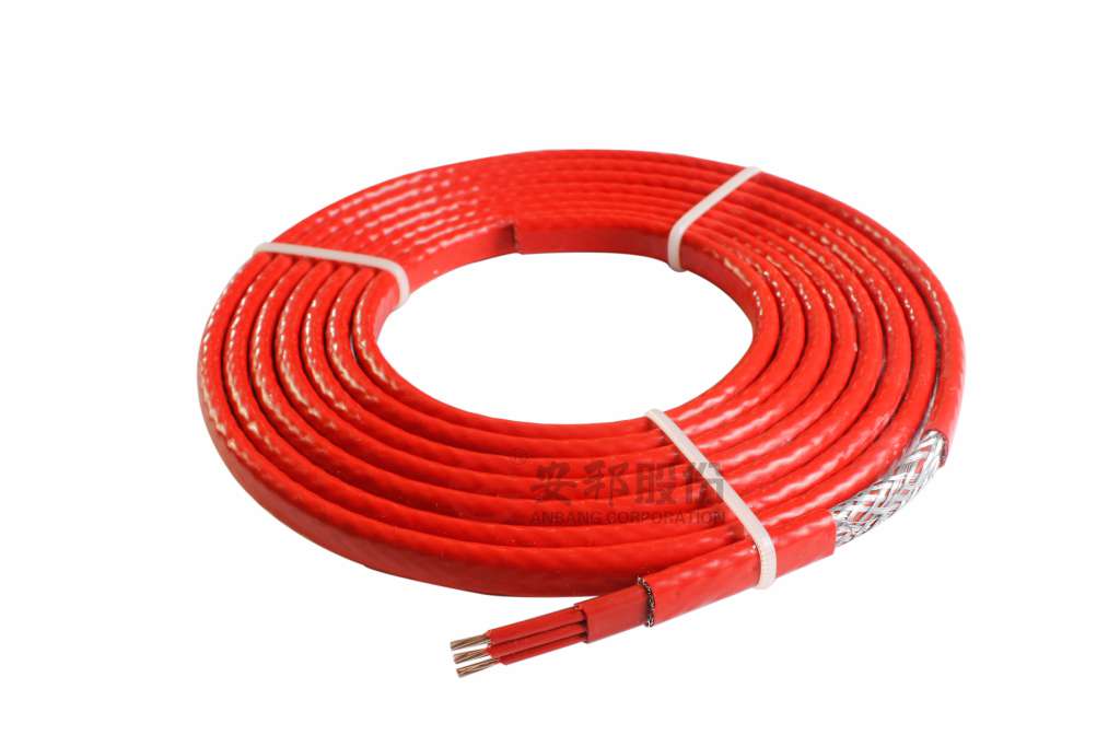 恒功率電伴熱帶簡(jiǎn)介(圖2) 三芯串聯(lián)恒功率.jpg