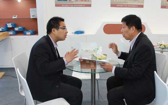 安邦集團參加中國（北京）國際供熱通風空調(diào)、衛(wèi)生潔具及城建設(shè)備與技術(shù)展會現(xiàn)場(圖7)