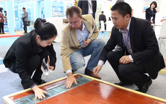 安邦集團參加中國（北京）國際供熱通風空調(diào)、衛(wèi)生潔具及城建設(shè)備與技術(shù)展會現(xiàn)場(圖6)